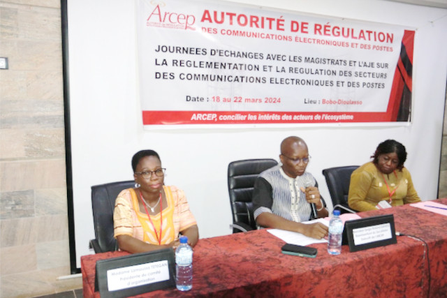 Communications électroniques et des postes au Burkina : l’ARCEP outille les magistrats sur la règlementation sur le secteur